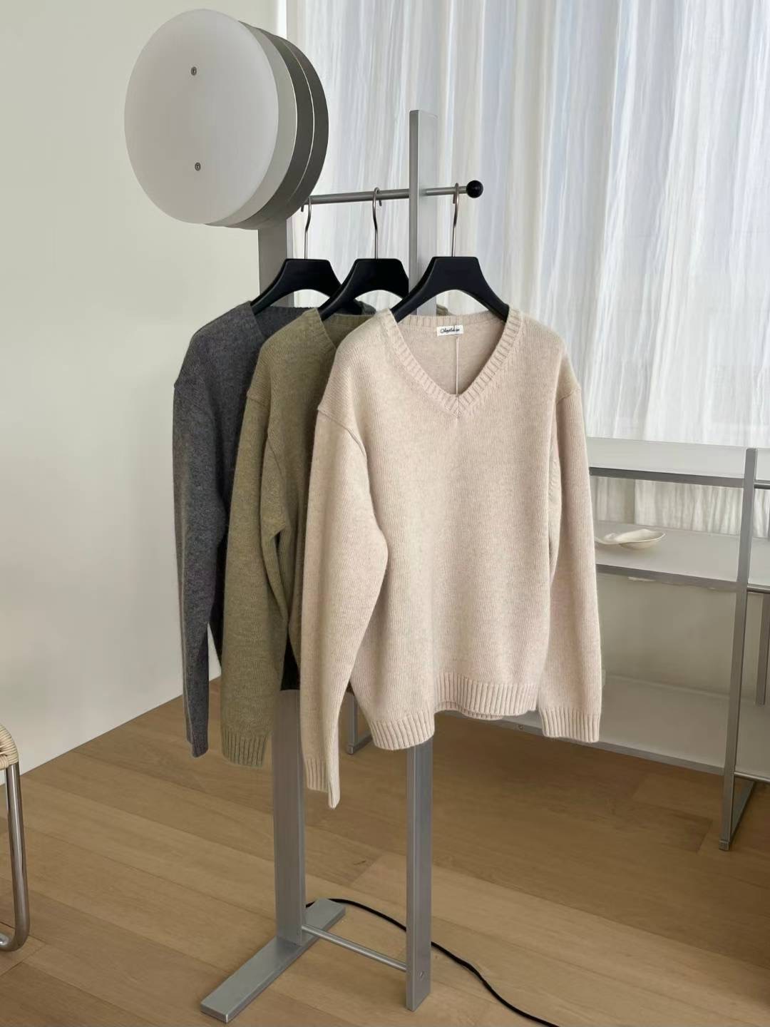 SIMPIEBEIGE韓國代購㊣女士新品人氣職業時尚推薦毛衣不含內搭SIMPIEBEIGE毛衣圖色2左二色