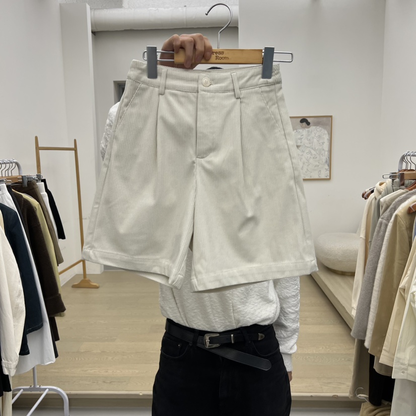 DRESS ROOM韓國代購㊣女士新款時尚真品職業推薦短褲燈芯絨DRESS ROOM短褲圖色1
