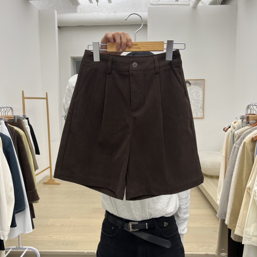 DRESS ROOM韓國代購㊣女士新款時尚真品職業推薦短褲燈芯絨DRESS ROOM短褲圖色2