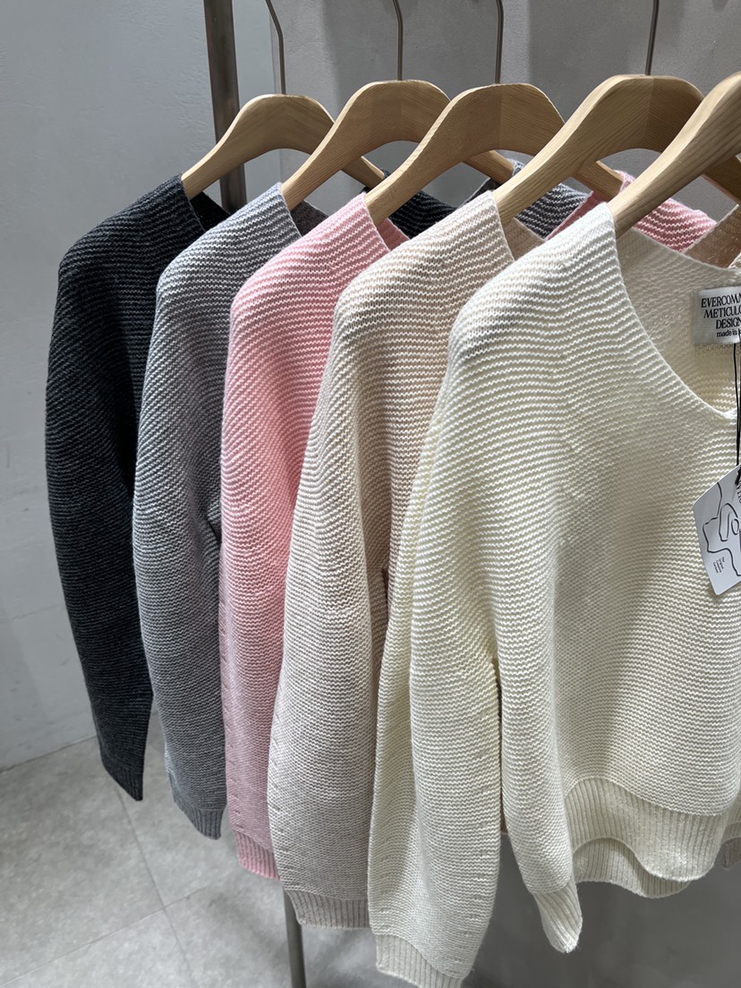 EVERCOMMERCE METICULOUSLY DESIGNED東大門㊣實拍女士新品人氣針織衫EVERCOMMERCE METICULOUSLY DESIGNED針織衫