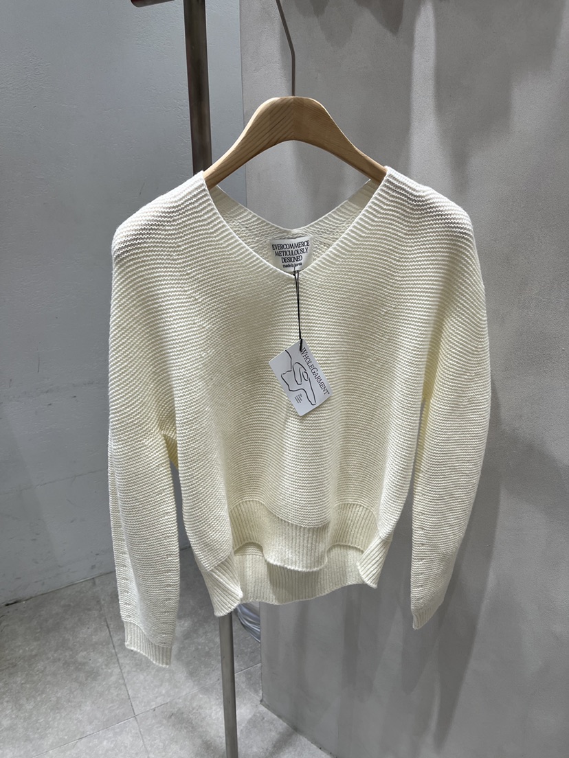 EVERCOMMERCE METICULOUSLY DESIGNED東大門㊣實拍女士新品人氣針織衫EVERCOMMERCE METICULOUSLY DESIGNED針織衫圖色2