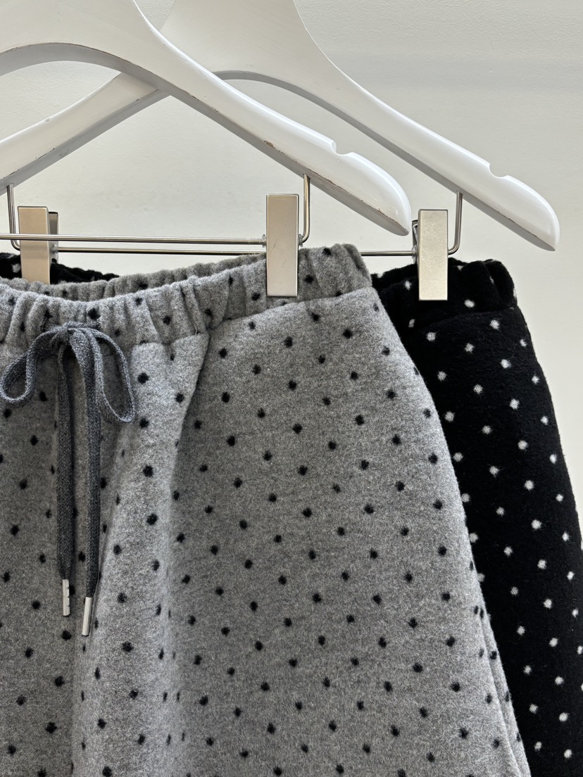 PEBBLE韓國代購㊣女士新品時尚推薦人氣25秋冬職業熱賣短褲PEBBLE短褲