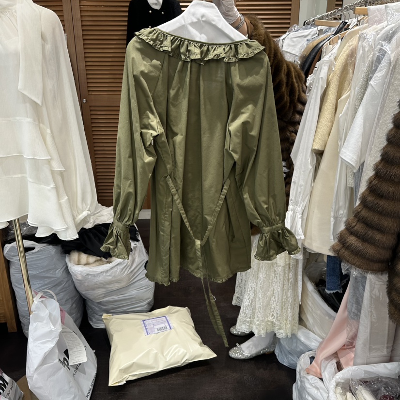 TRES BIEN韓國直郵㊣女裝新品時尚休閑推薦連衣裙荷葉邊褶裥TRES BIEN連衣裙