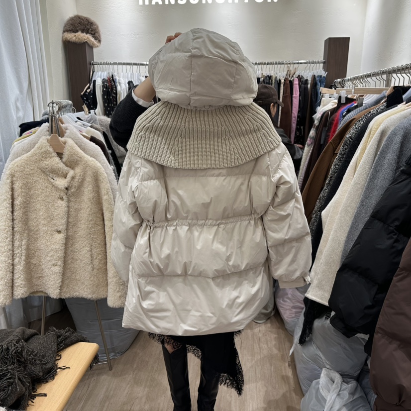 HANSUNGHYUN韓國直郵㊣女裝新品職業短款羽絨服帽子可拆卸羊毛披肩套裝填充鴨絨HANSUNGHYUN短款羽絨服