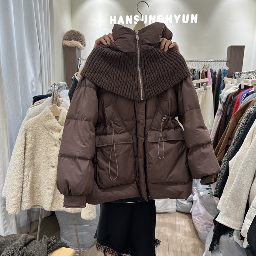 HANSUNGHYUN韓國直郵㊣女裝新品職業短款羽絨服帽子可拆卸羊毛披肩套裝填充鴨絨HANSUNGHYUN短款羽絨服圖色3