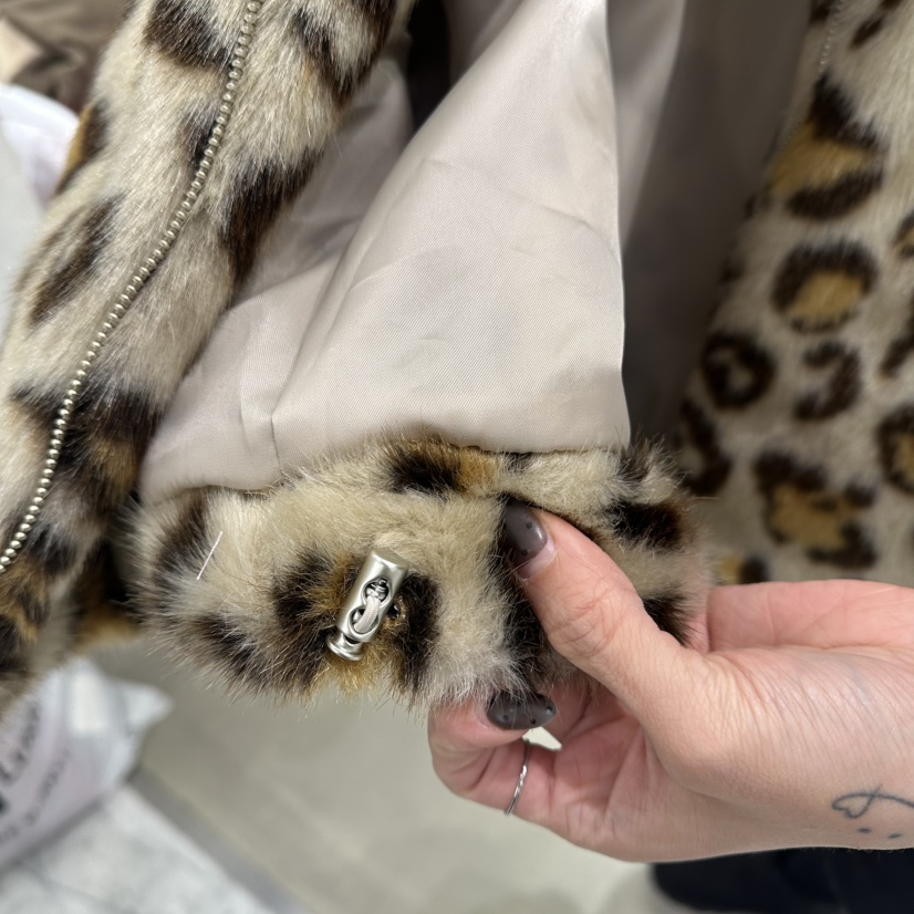 VIVEL東大門㊣實拍女士新款25秋冬推薦熱賣職業時尚夾克貂皮VIVEL夾克