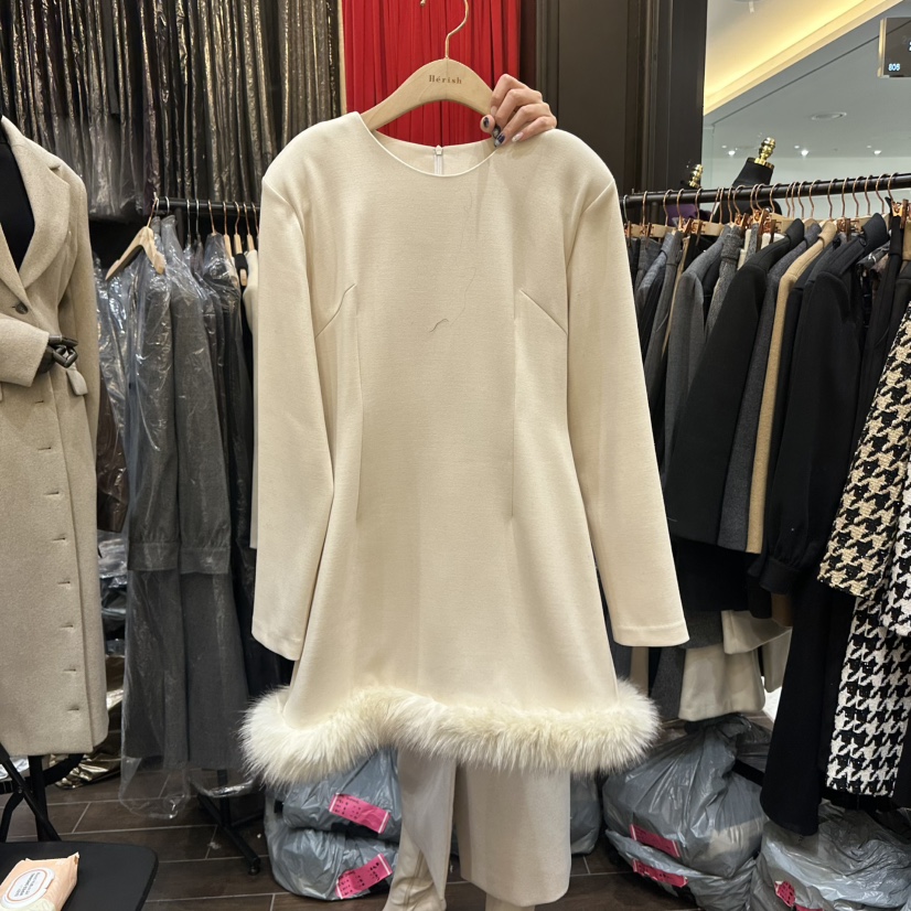 HERISH-HAUTE韓國直郵㊣女士新款時尚熱賣25秋冬職業連衣裙HERISH-HAUTE連衣裙圖色1