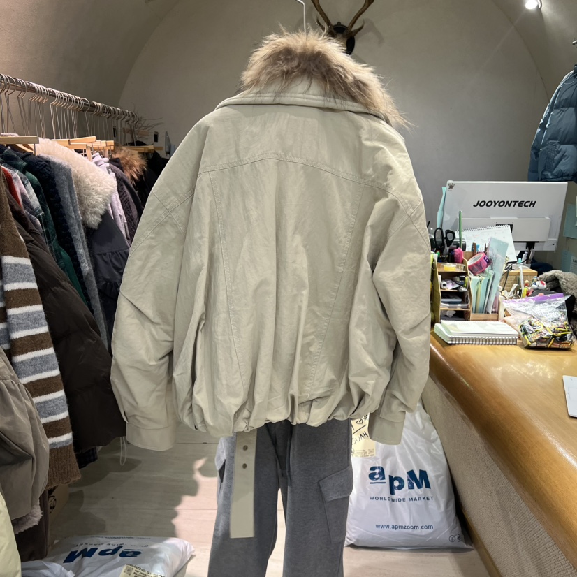 BLACKFRIDAY東大門㊣代購女士新品熱賣職業推薦短款羽絨服浣熊BLACK FRIDAY短款羽絨服