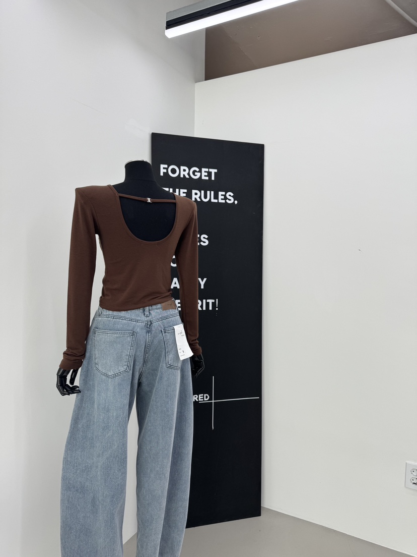 RED-A韓國直郵㊣女士新品職業推薦人氣時尚25秋冬熱賣長袖T恤RED-A長袖T恤