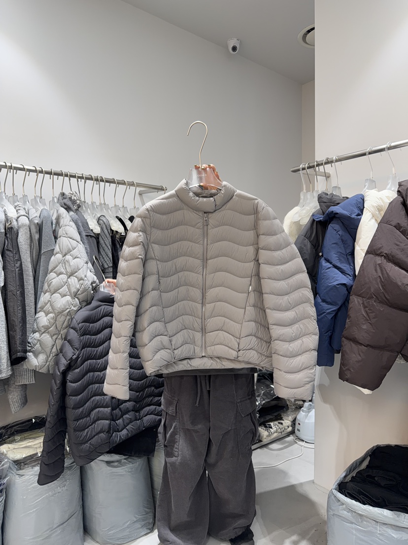 LOOKK韓國代購㊣女裝新品職業熱賣推薦時尚25秋冬短款羽絨服鵝絨LOOKK短款羽絨服圖色1