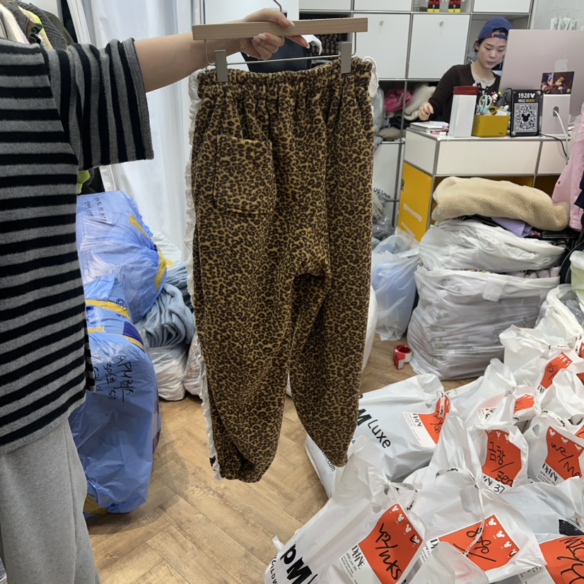 DE LINE東大門㊣實拍女士新品時尚熱賣推薦休閑褲加絨抓絨DE LINE休閑褲