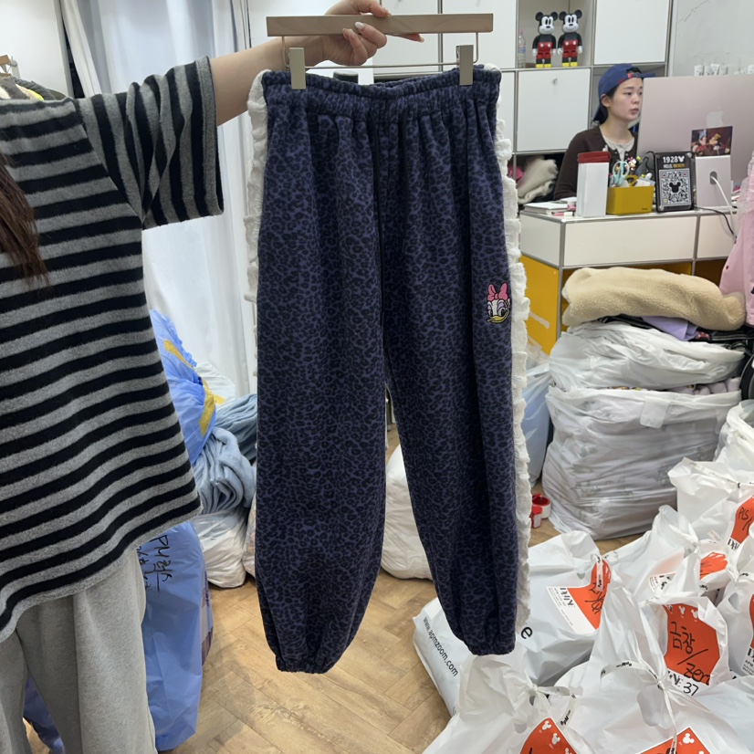 DE LINE東大門㊣實拍女士新品時尚熱賣推薦休閑褲加絨抓絨DE LINE休閑褲圖色2