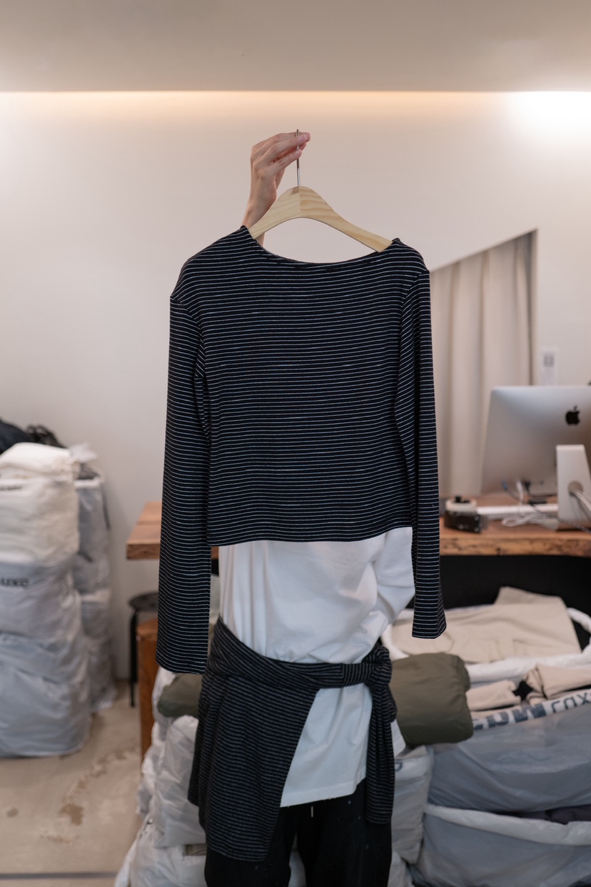 FRIC韓國直郵㊣女裝新款時尚職業25秋冬熱賣休閑推薦長袖T恤絨FRIC長袖T恤圖色2