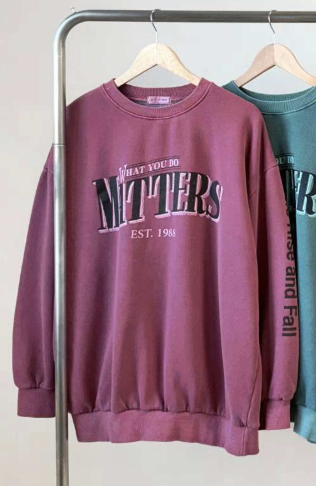 BCLOTHES-비클로스-T韓國代購㊣女裝新款熱賣人氣休閑衛衣B'CLOTHES衛衣圖色1