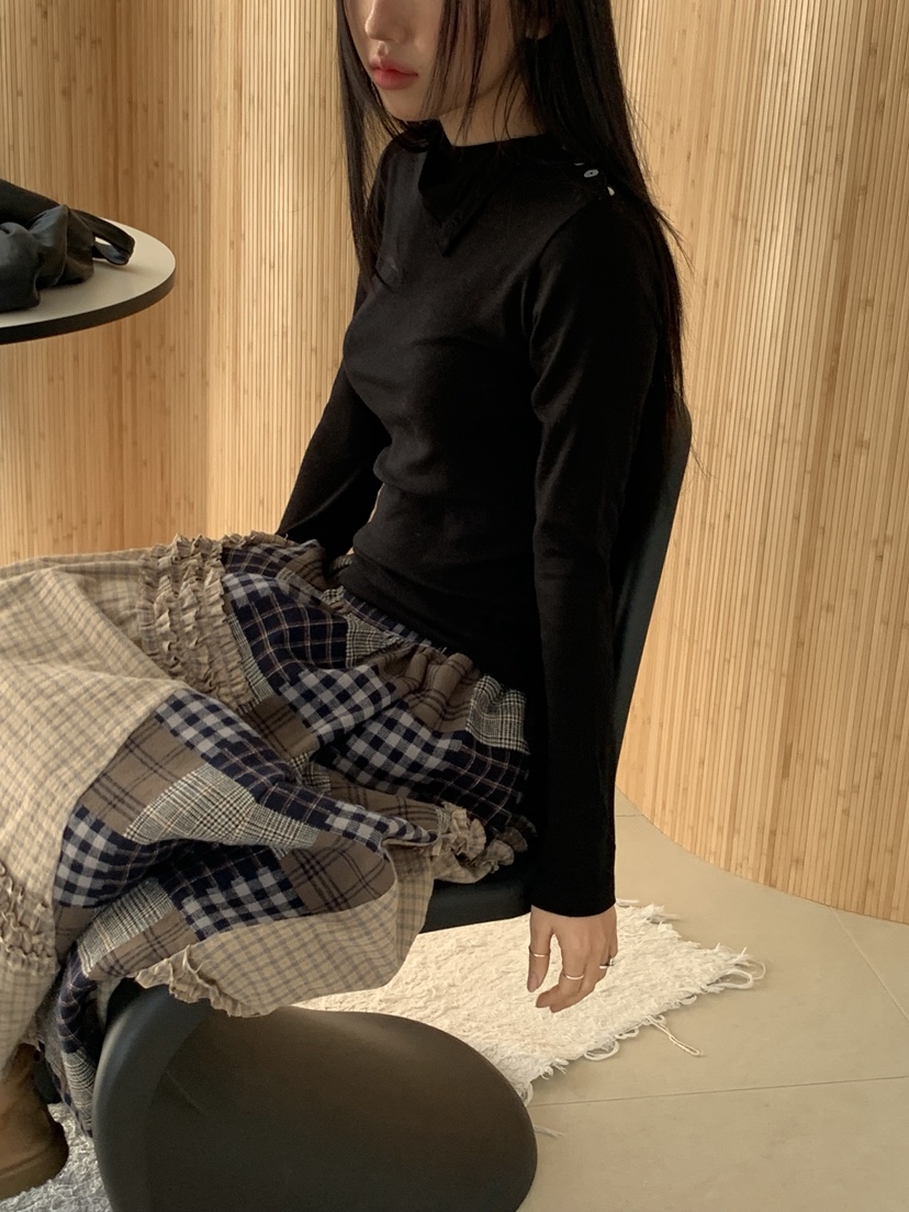 SUNDER MARKET韓國代購㊣女士新款真品推薦長袖T恤羊毛紐扣SUNDER MARKET長袖T恤圖色2