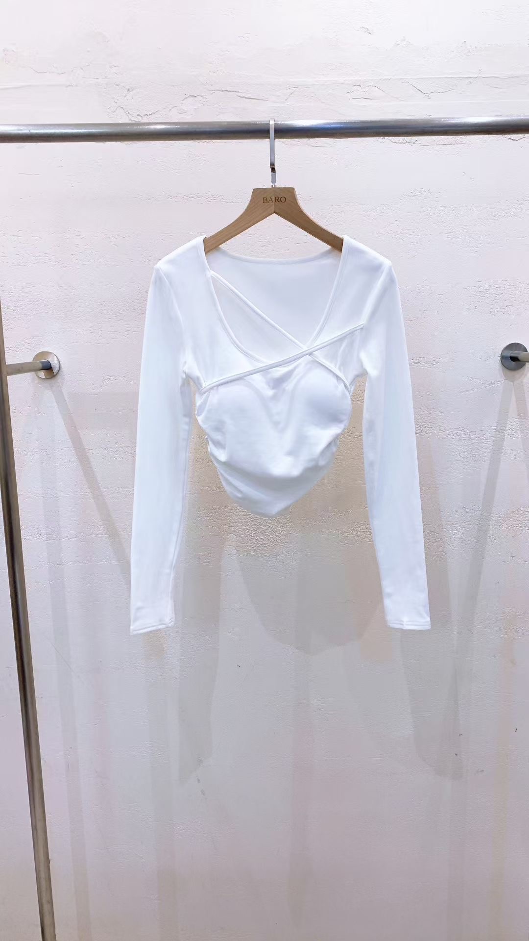 BARO東大門㊣代購女裝新品人氣休閑職業真品25秋冬推薦長袖T恤BARO長袖T恤圖色1