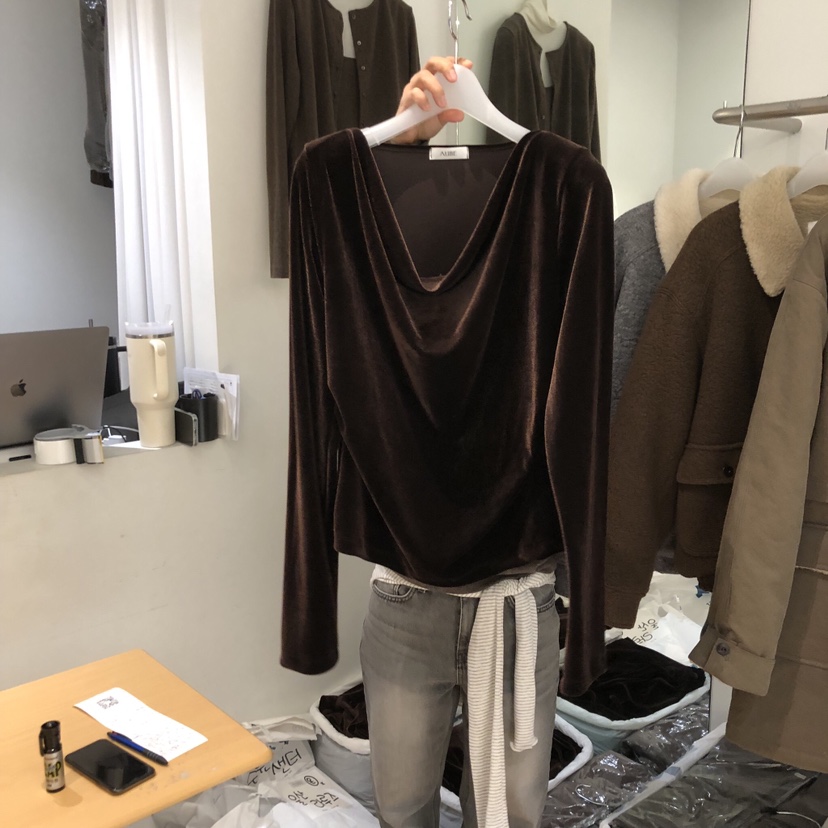 AUBE東大門㊣實拍女士新款推薦真品25秋冬長袖T恤天鵝絨絲絨AUBE長袖T恤圖色2
