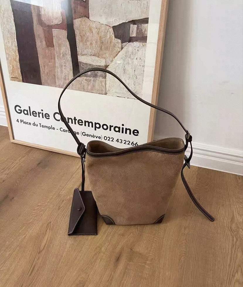 LEONIE東大門㊣直郵女士新款25秋冬休閑推薦單肩斜跨包含小包LEONIE單肩/斜跨包圖色1