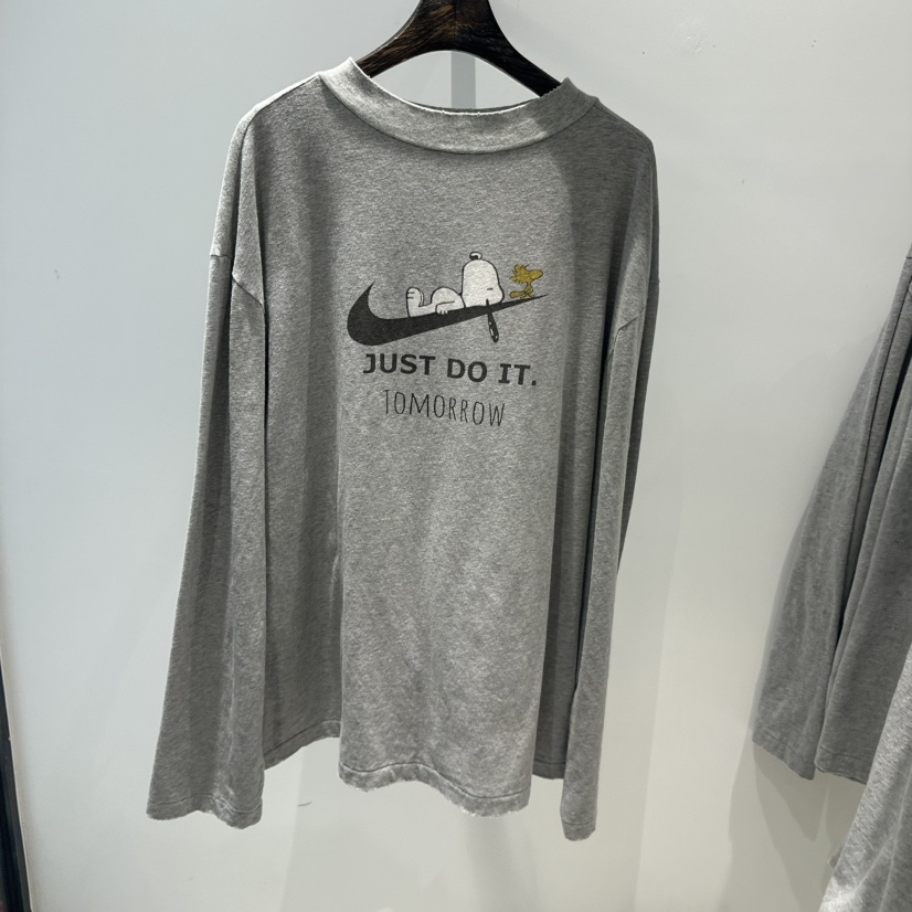 JANE BIRKIN東大門㊣直郵女裝新品人氣推薦職業長袖T恤史努比JANE BIRKIN設計師品牌長袖T恤圖色2