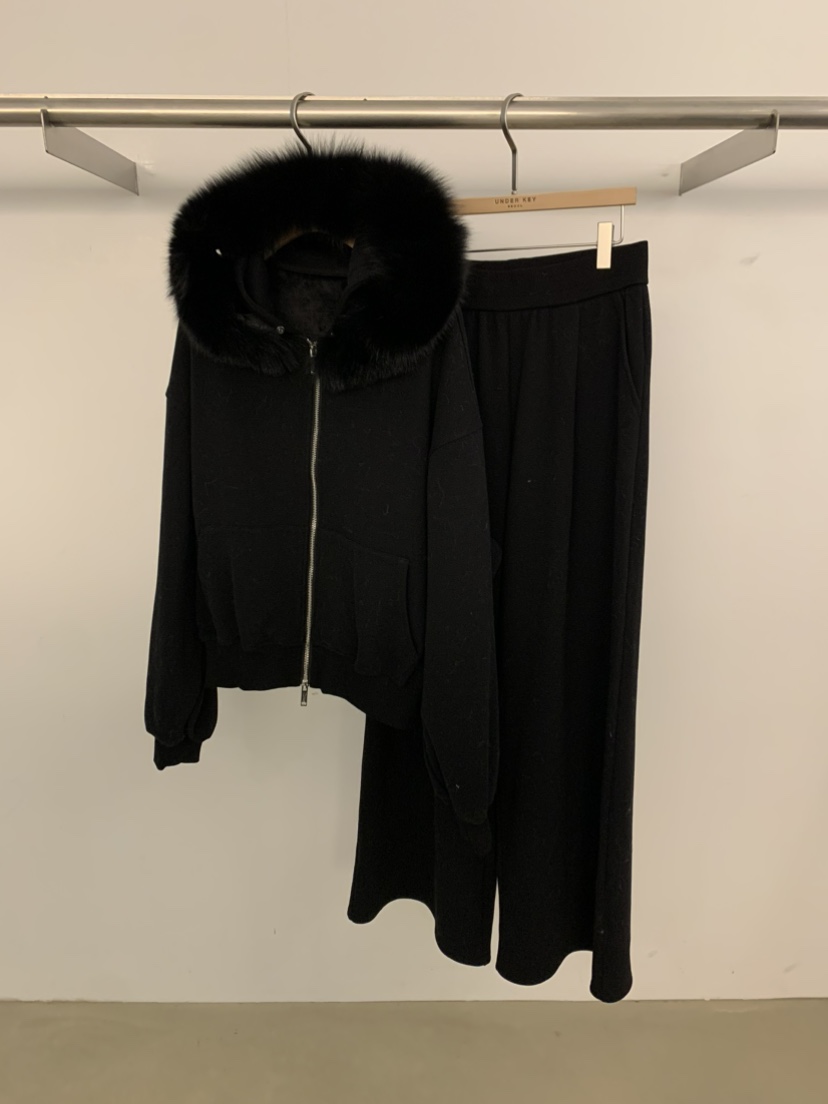 UNDER KEY韓國代購㊣女裝新品熱賣時尚職業套裝皮草套裝連帽UNDER KEY套裝圖色3