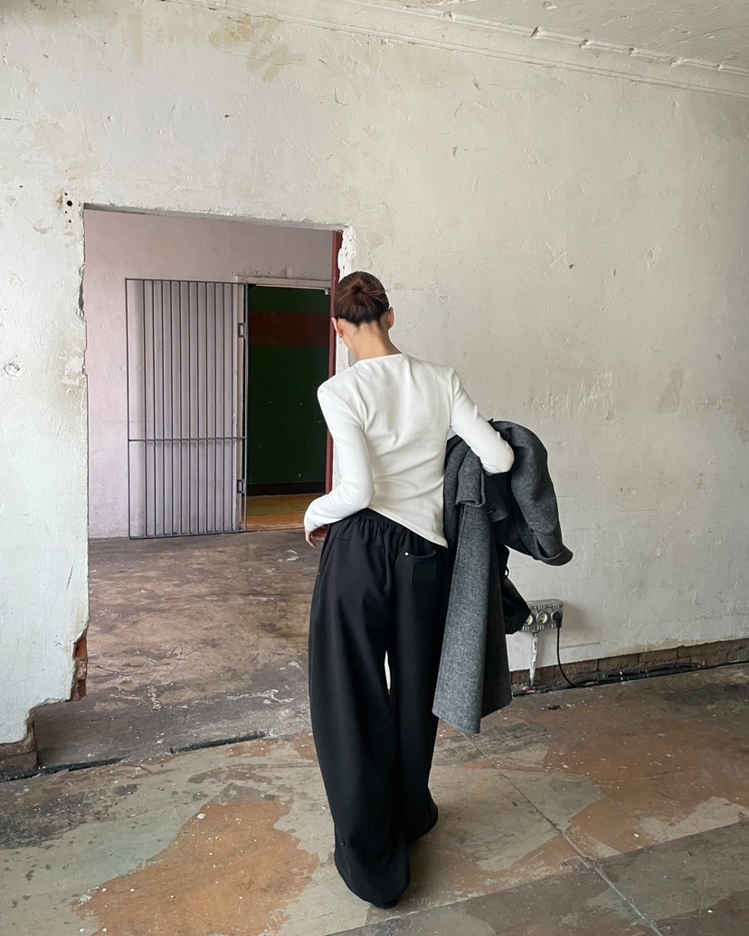 D2/A2韓國直郵㊣女裝新款熱賣時尚職業25秋冬推薦人氣長袖T恤D2/A2長袖T恤