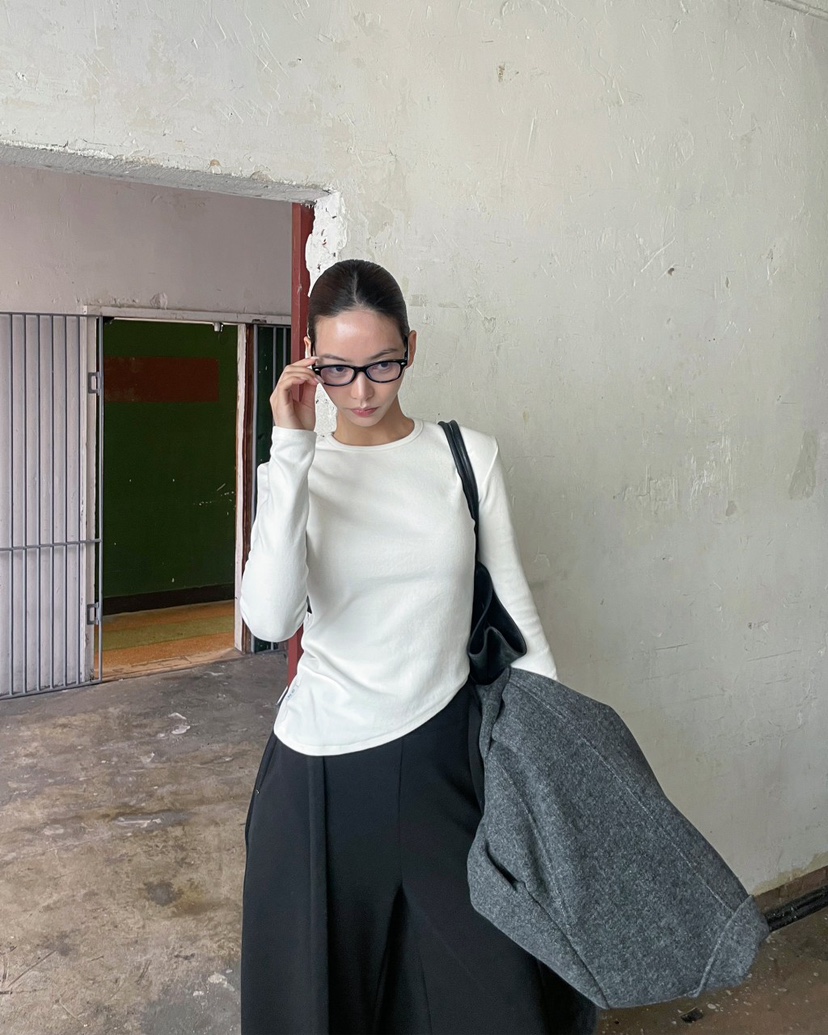 D2/A2韓國直郵㊣女裝新款熱賣時尚職業25秋冬推薦人氣長袖T恤D2/A2長袖T恤圖色1