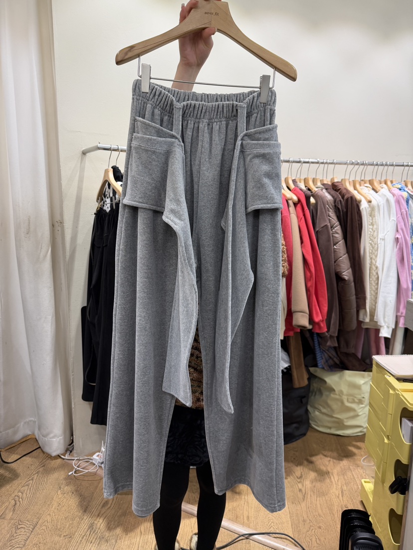 AUVERFIT東大門㊣代購女裝新款時尚25秋冬熱賣休閑褲天鵝絨AUVERFIT休閑褲圖色2