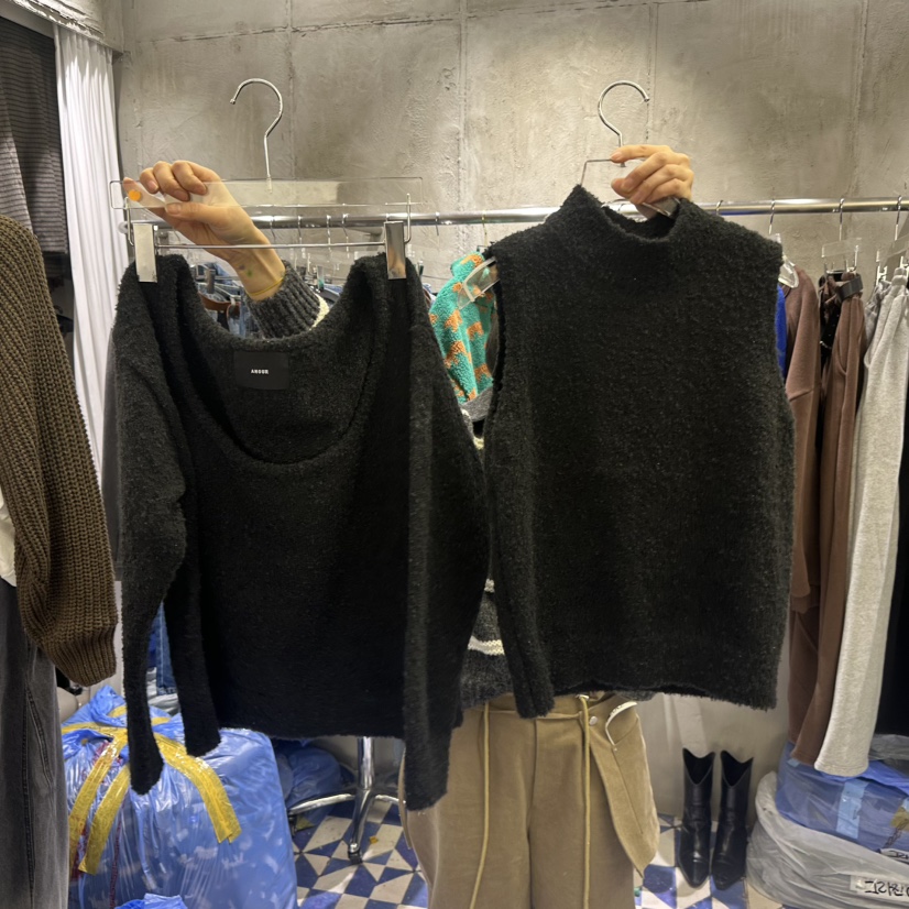 AMOUR韓國代購㊣女裝新品休閑時尚推薦熱賣25秋冬真品人氣套裝AMOUR套裝圖色2