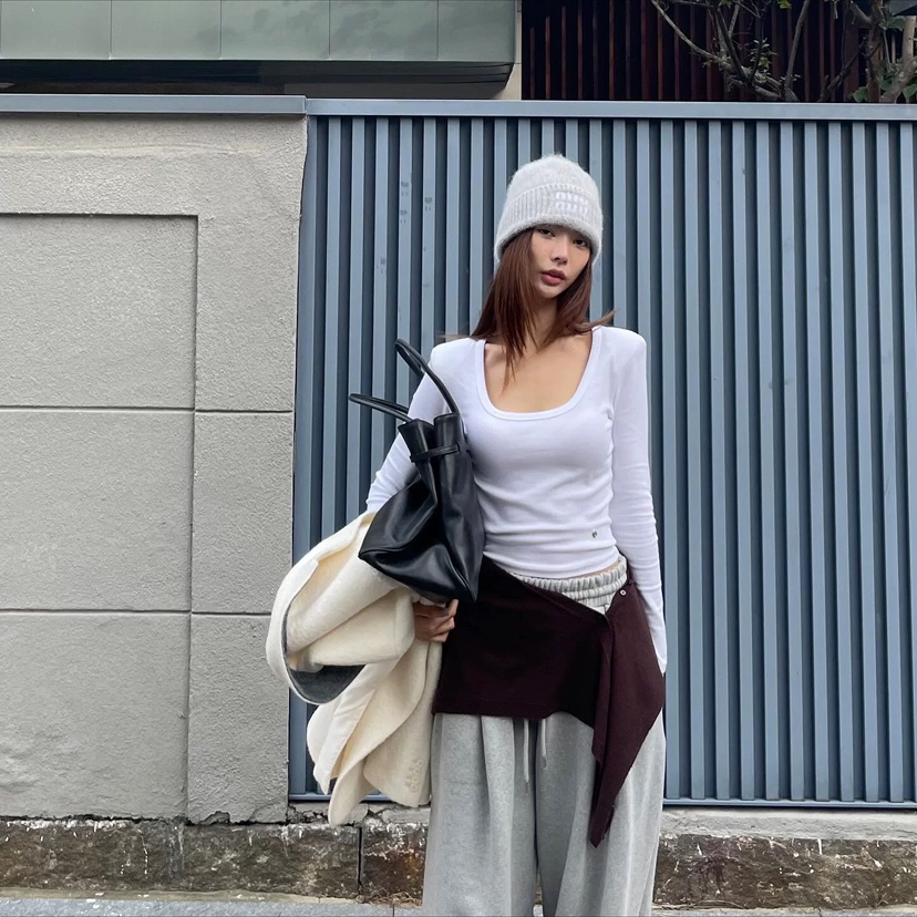 D2/A2東大門㊣直郵女士新款職業真品熱賣人氣休閑25秋冬長袖T恤D2/A2長袖T恤圖色1