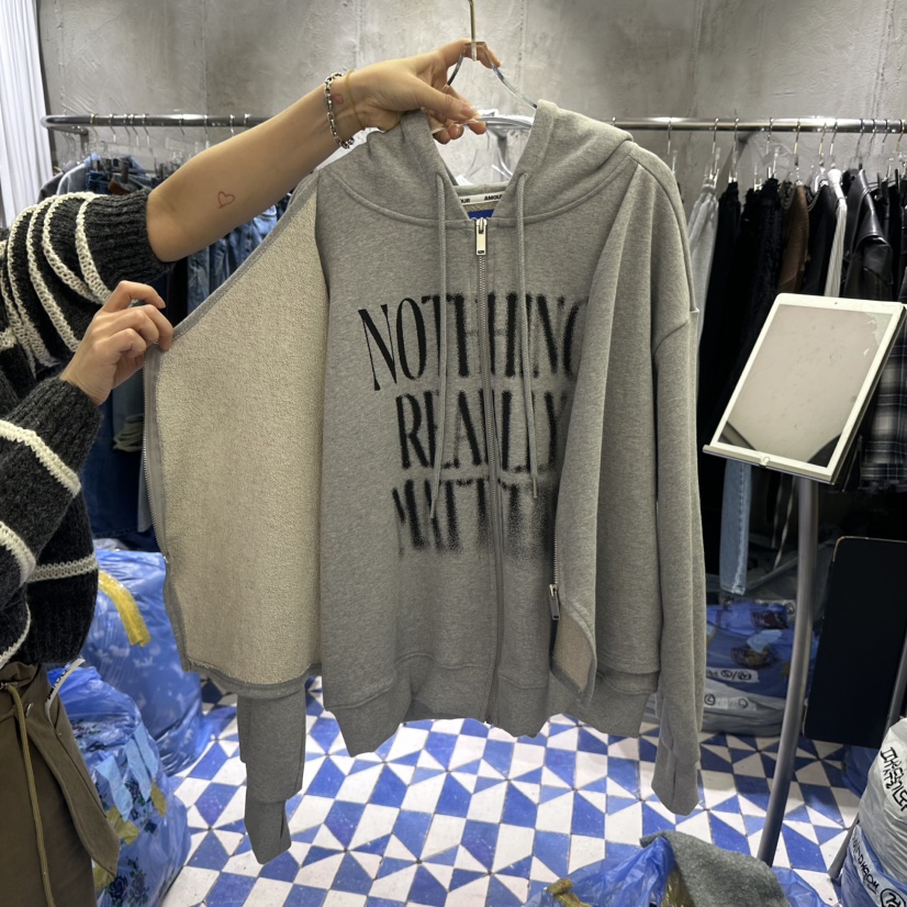 AMOUR東大門㊣直郵女士新款人氣休閑真品25秋冬熱賣衛衣不加絨AMOUR衛衣