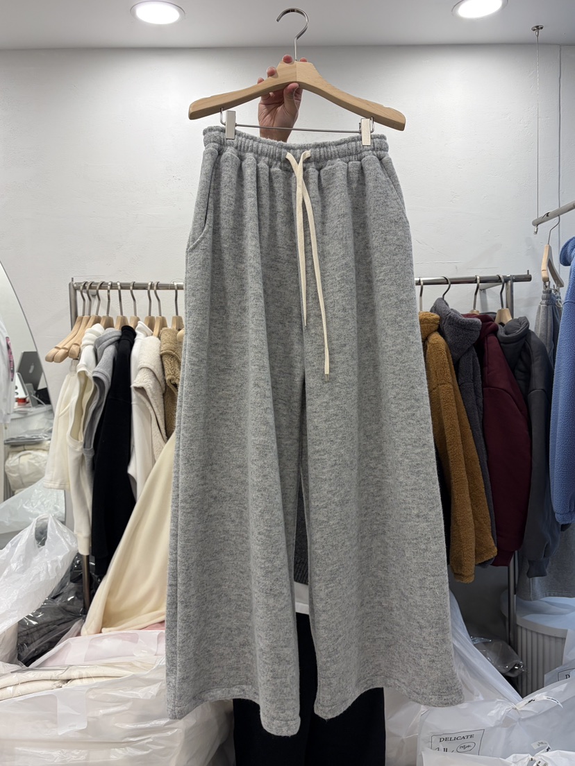 DELICATE韓國直郵㊣女士新款推薦人氣職業真品休閑褲皮褲貂皮DELICATE休閑褲圖色2