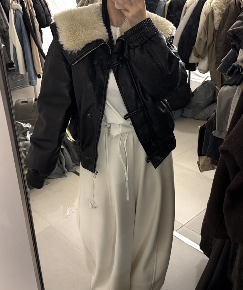 TWENTY FOUR SEVEN24-7東大門㊣直郵女士新款推薦短款羽絨服鴨絨TEWNTY FOUR SEVEN24-7短款羽絨服