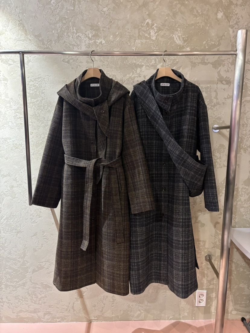 PIN-UP韓國直郵㊣女士新品25秋冬中長款大衣含腰帶格子絎縫連帽PIN-UP中長款大衣