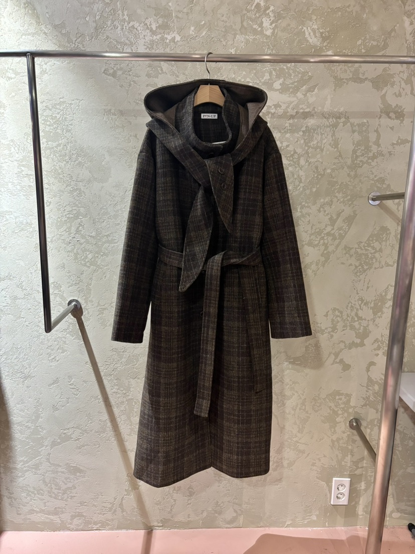PIN-UP韓國直郵㊣女士新品25秋冬中長款大衣含腰帶格子絎縫連帽PIN-UP中長款大衣圖色1