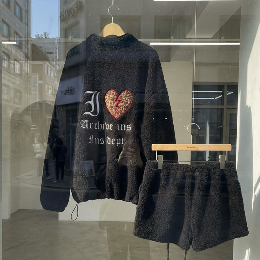 INSSENSE-A東大門㊣實拍女裝新品熱賣推薦職業人氣休閑短褲絨INSSENSE-A短褲