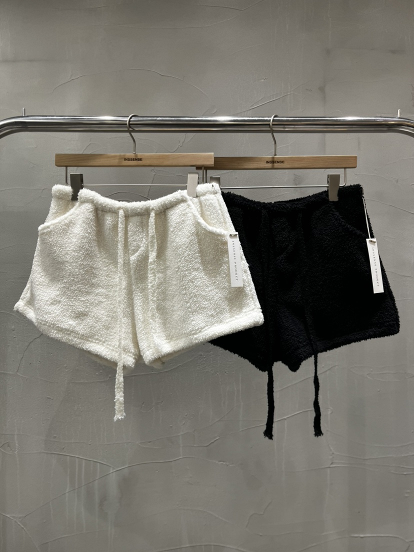 INSSENSE-A東大門㊣實拍女裝新品熱賣推薦職業人氣休閑短褲絨INSSENSE-A短褲