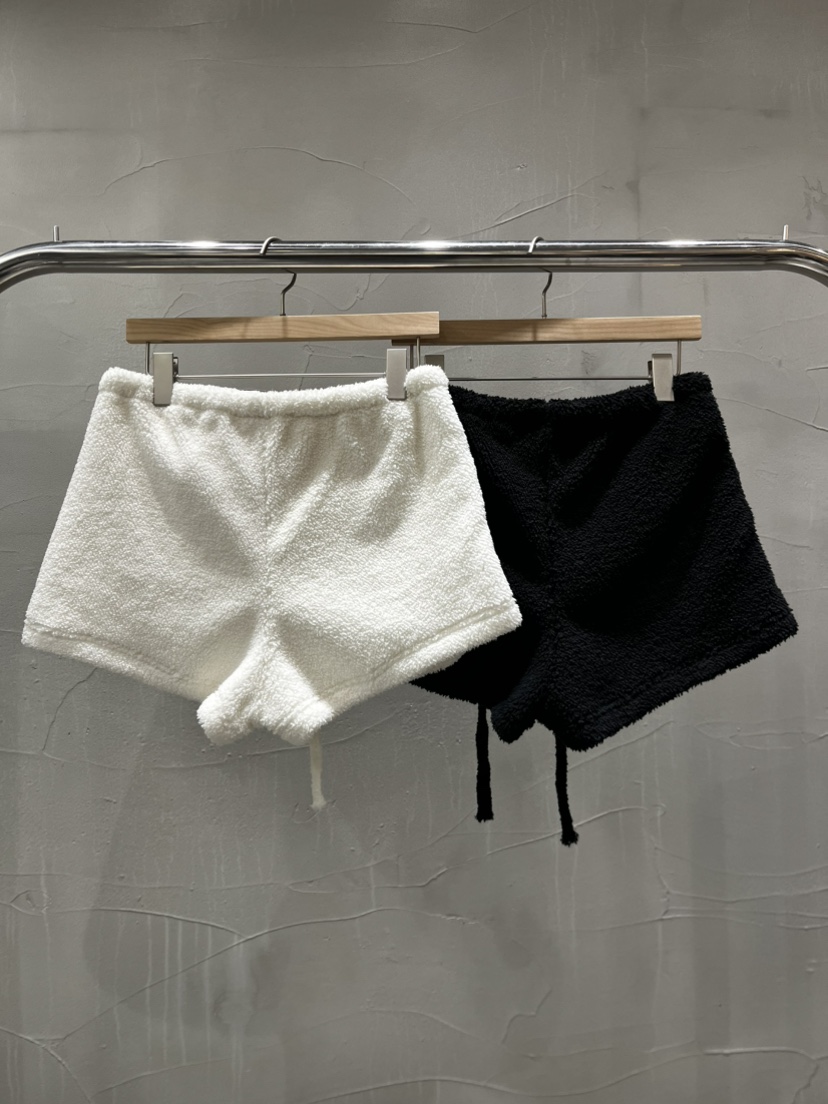 INSSENSE-A東大門㊣實拍女裝新品熱賣推薦職業人氣休閑短褲絨INSSENSE-A短褲
