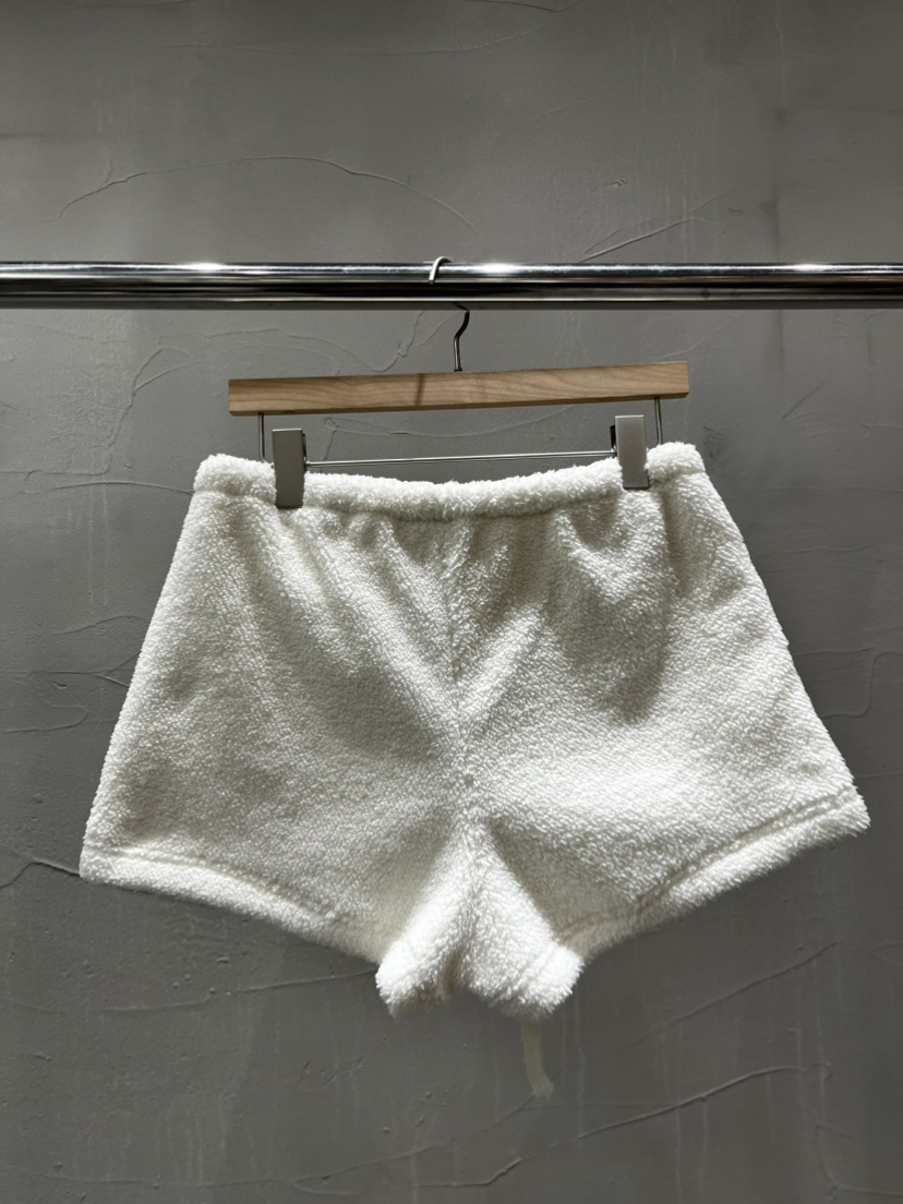 INSSENSE-A東大門㊣實拍女裝新品熱賣推薦職業人氣休閑短褲絨INSSENSE-A短褲