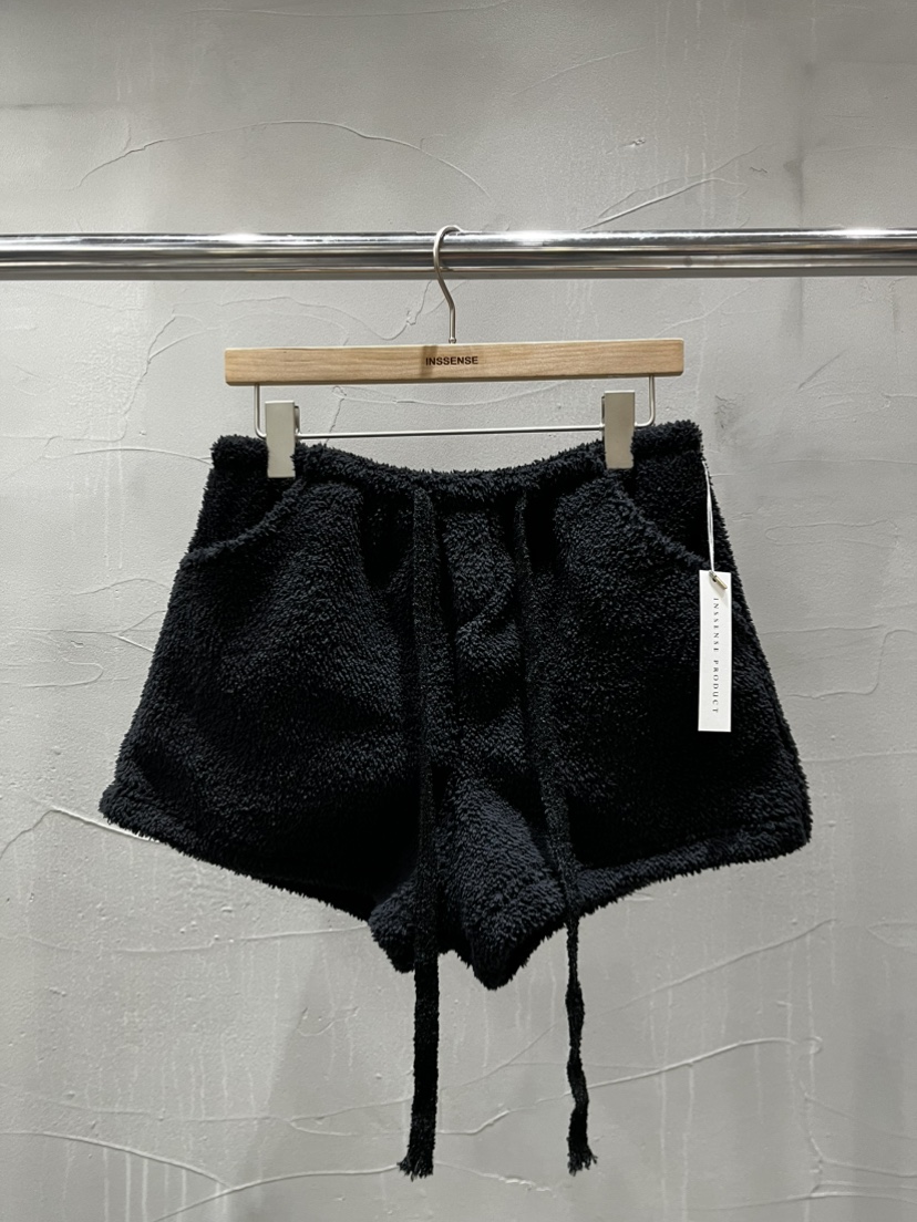 INSSENSE-A東大門㊣實拍女裝新品熱賣推薦職業人氣休閑短褲絨INSSENSE-A短褲圖色2