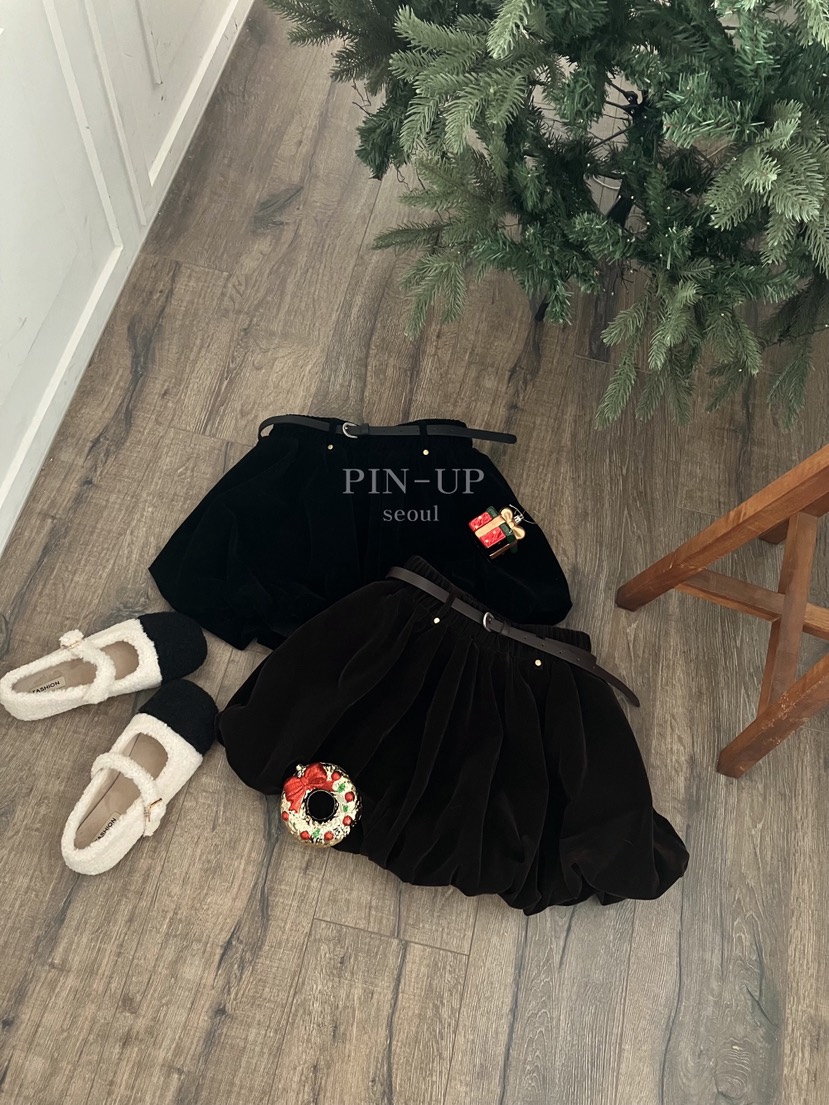 PIN-UP韓國直郵㊣女裝新品人氣真品時尚短裙不含腰帶天鵝絨PIN-UP短裙