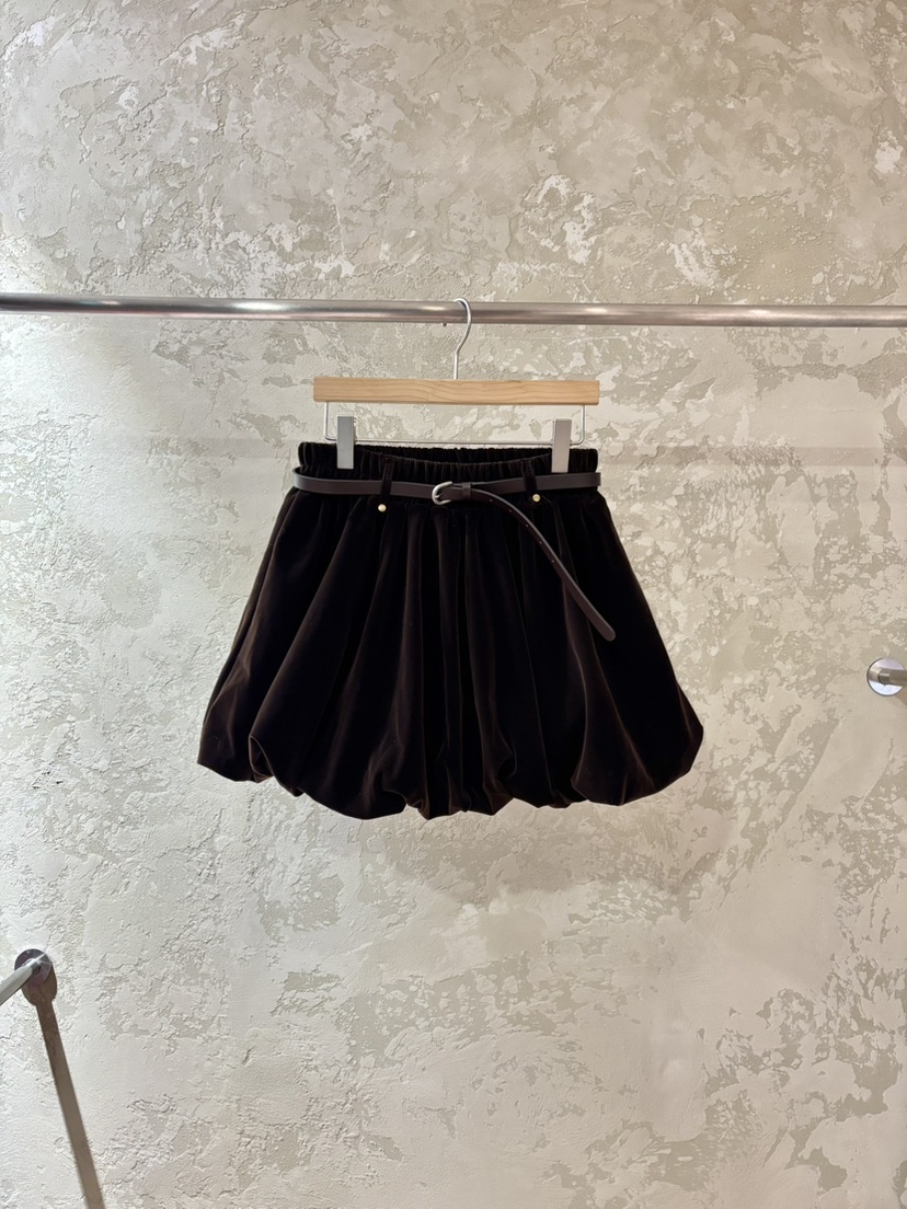 PIN-UP韓國直郵㊣女裝新品人氣真品時尚短裙不含腰帶天鵝絨PIN-UP短裙圖色1