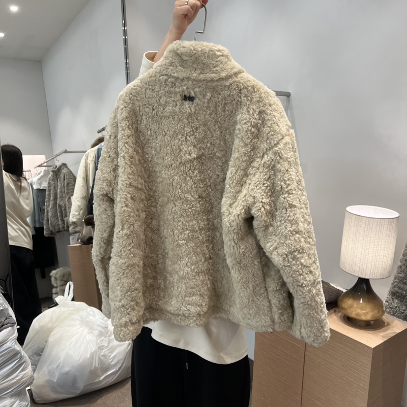 SIHO ARCHIVE東大門㊣直郵女裝新品職業25秋冬推薦短款大衣SIHO ARCHIVE短款大衣