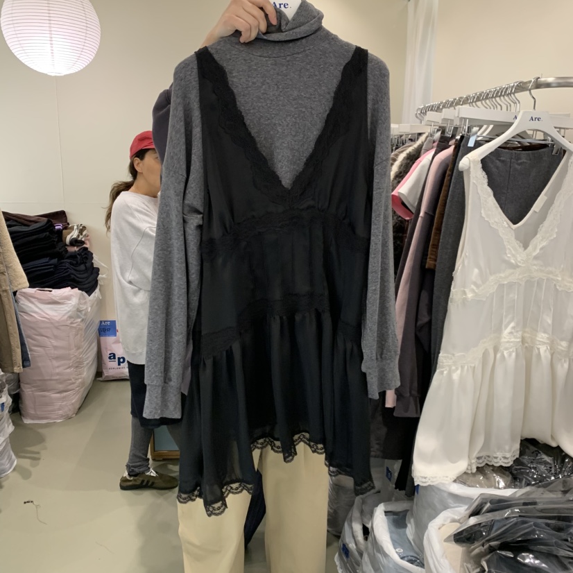 ARE東大門㊣直郵女裝新品人氣推薦休閑連衣裙不含內搭蕾絲緞面ARE YOU/ARE連衣裙圖色2