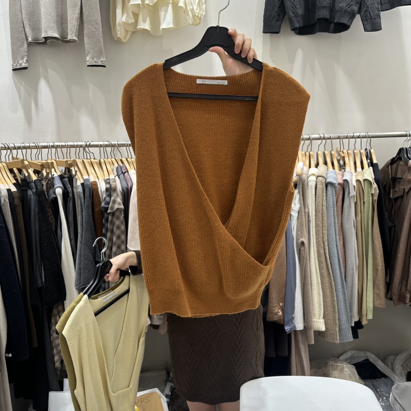 G.I-L東大門㊣直郵女裝新款熱賣人氣休閑職業吊帶背心SaleG.I-L吊帶/背心圖色1