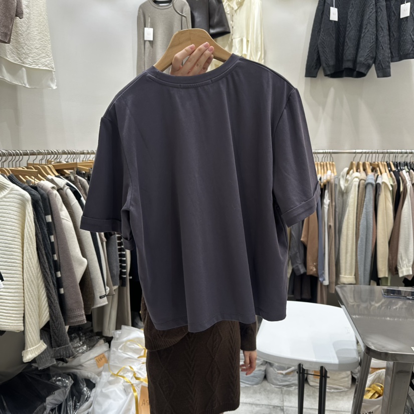 G.I-L東大門㊣實拍女裝新款推薦25秋冬休閑時尚職業T恤SaleG.I-LT恤