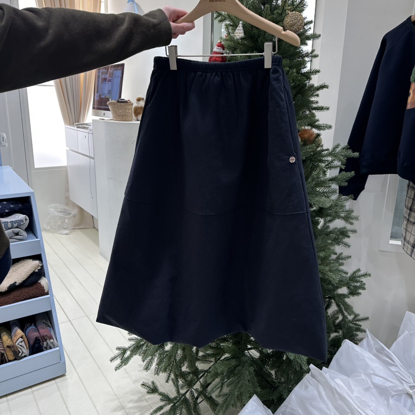 OURMOMENT韓國直郵㊣女士新款休閑職業25秋冬推薦熱賣人氣長裙OURMOMENT長裙圖色2