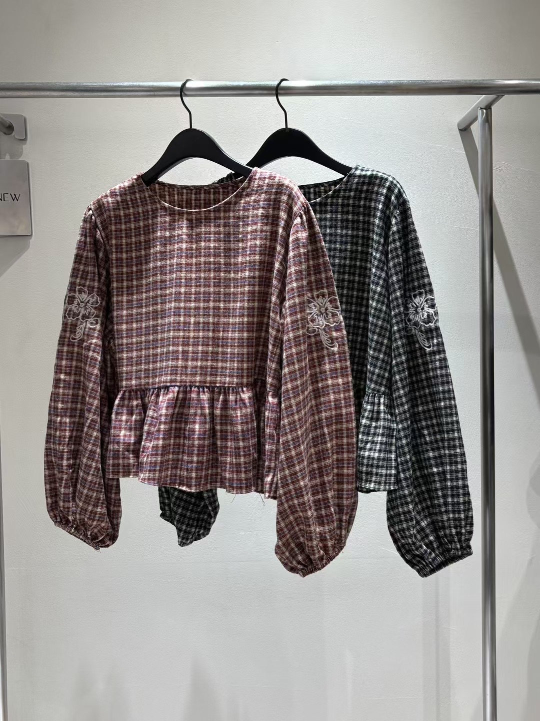 FOREVER YOUNG東大門㊣直郵女裝新品時尚人氣熱賣襯衫蕾絲衫FOREVER YOUNG襯衫/蕾絲衫