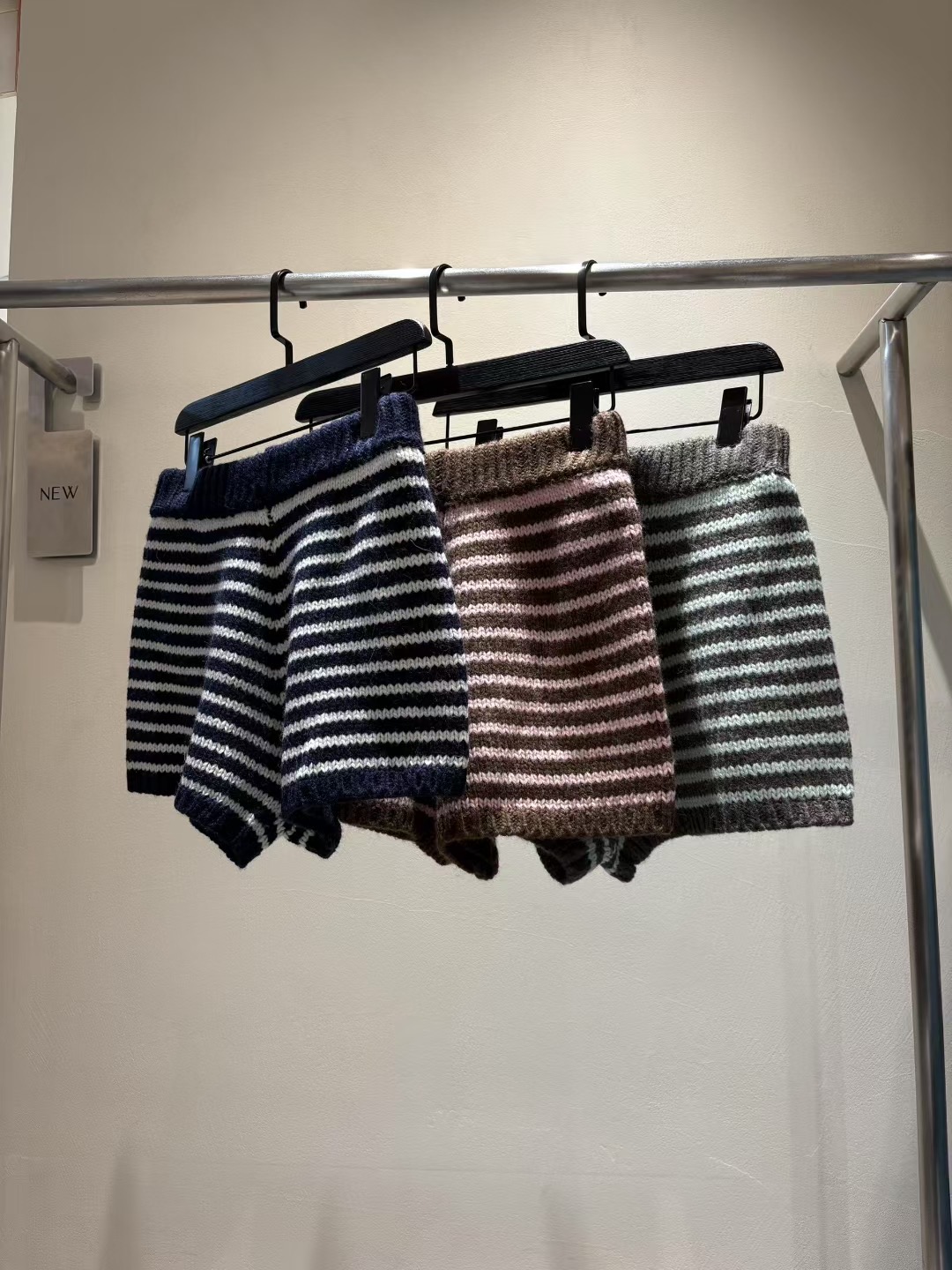 FOREVER YOUNG東大門㊣直郵女士新品真品推薦時尚休閑短褲FOREVER YOUNG短褲圖色3左三色