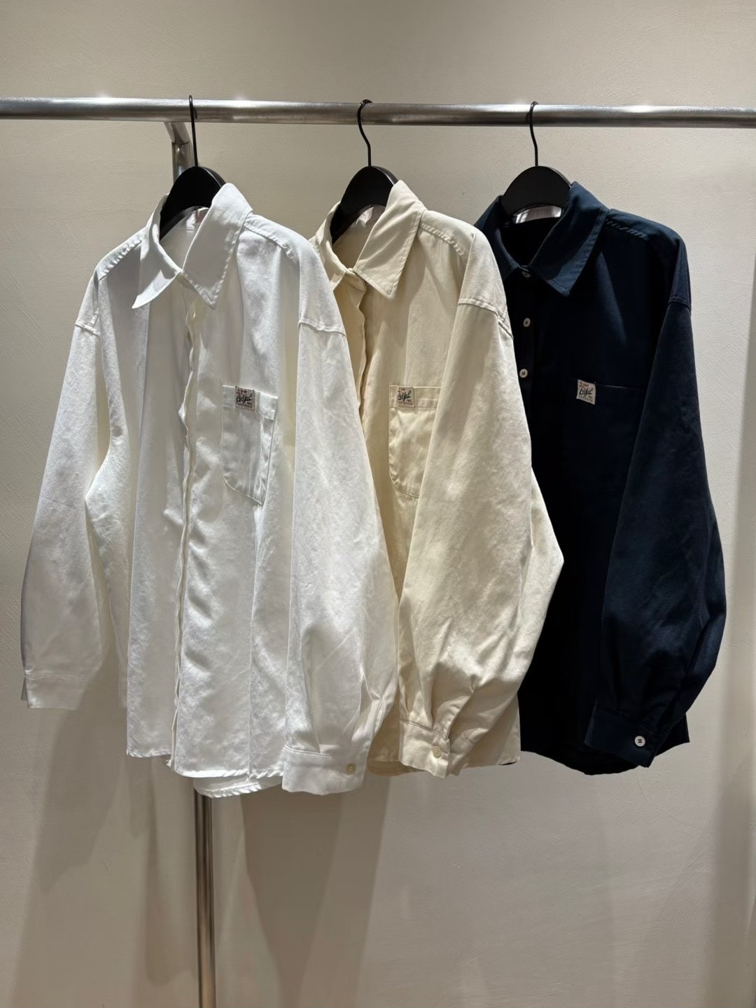 FOREVER YOUNG東大門㊣實拍女士新品時尚熱賣25秋冬襯衫蕾絲衫FOREVER YOUNG襯衫/蕾絲衫圖色3左三色