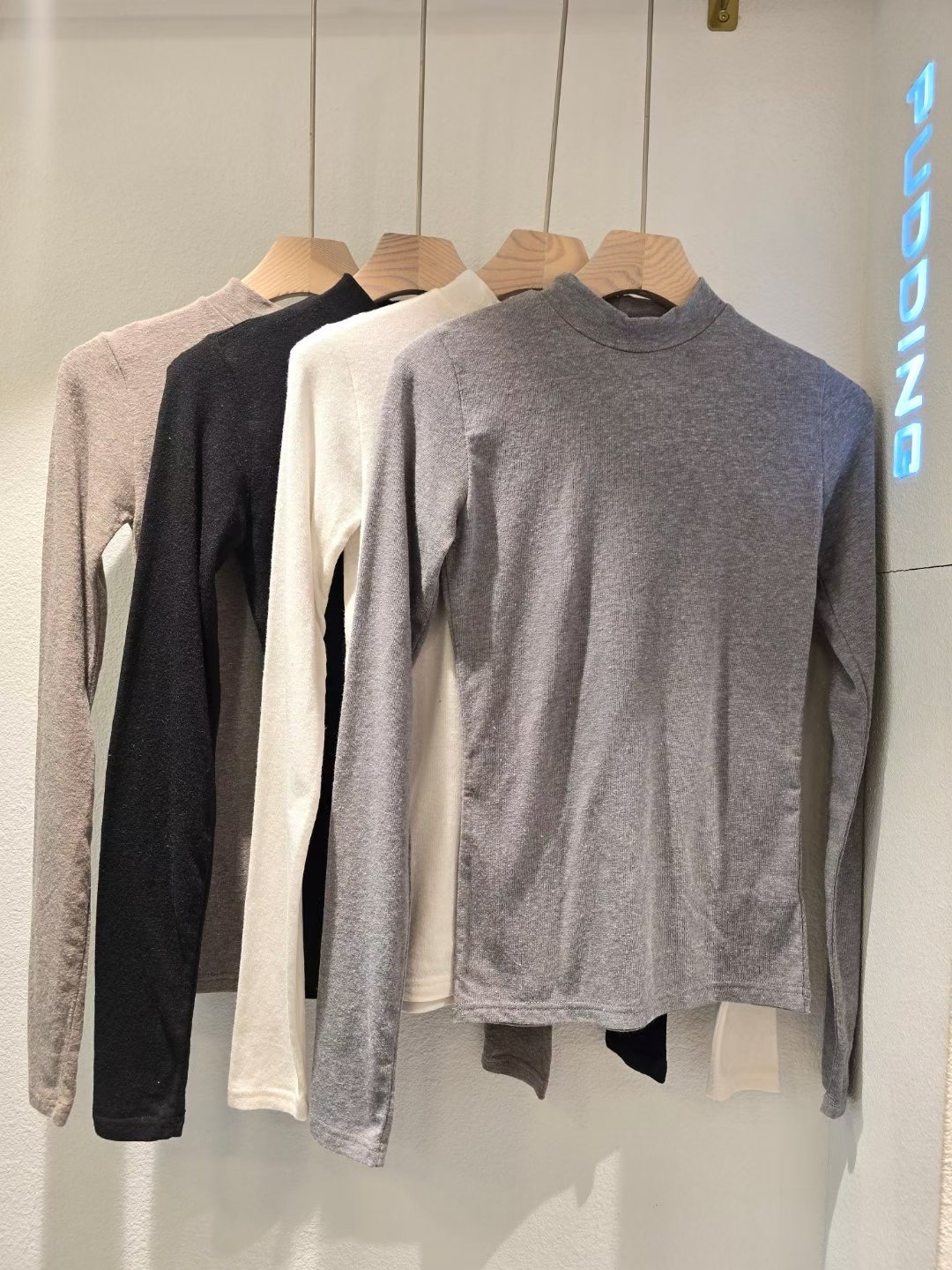 PUDDING東大門㊣代購女士新款真品人氣25秋冬長袖T恤安哥拉高領PUDDING長袖T恤圖色2左二色